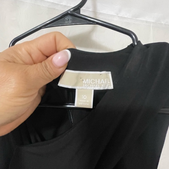 💜💚Michael Kors criss cross sleeveless dress. - Picture 6 of 14